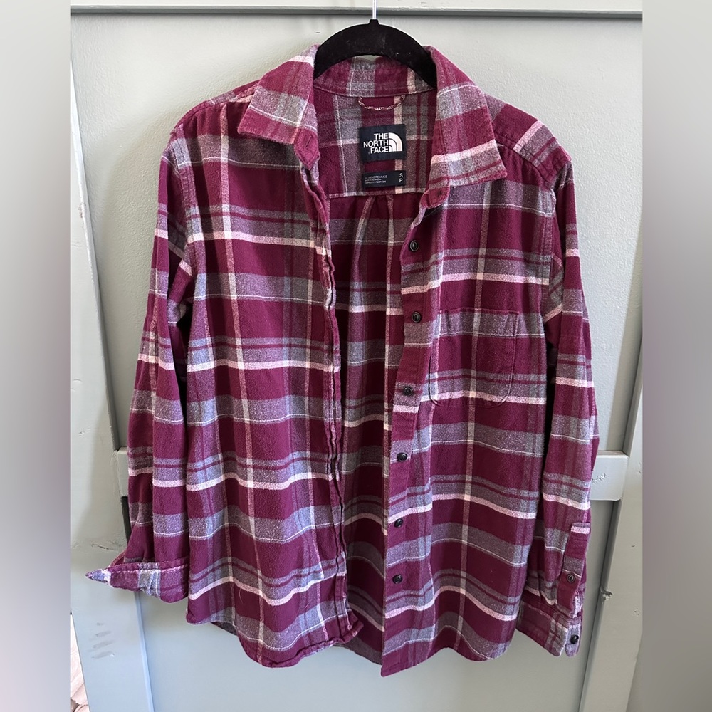 The North Face Women’s Flannel Size Small